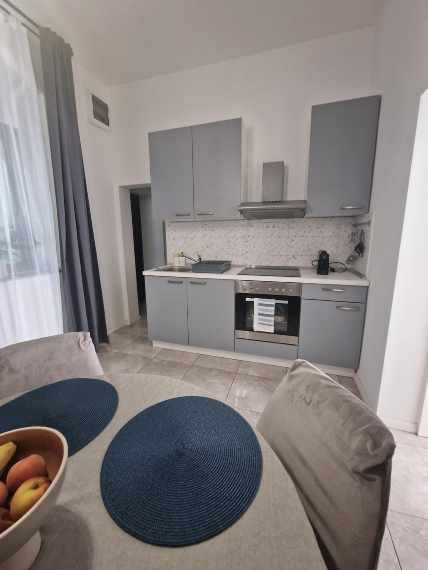 Apartment Eda Pula Exterior photo